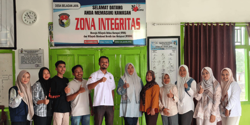 Pengurus Koperasi Desa Merah Putih (KDMP) Selagan Jaya menyambangi kantor desa setempat pada Rabu (15/04/2026).